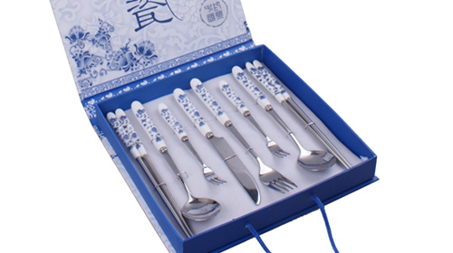 青花瓷餐具八件組（經典款）